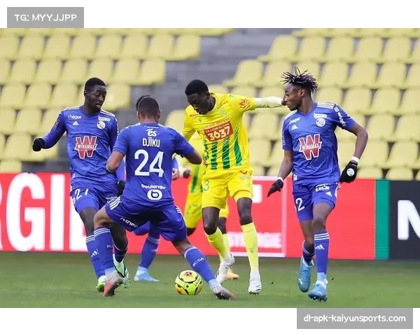 法甲第12轮积分榜形势 前三名分差仅两分竞争激烈 法甲第12轮积分榜形势 前三名分差仅两分竞争激烈