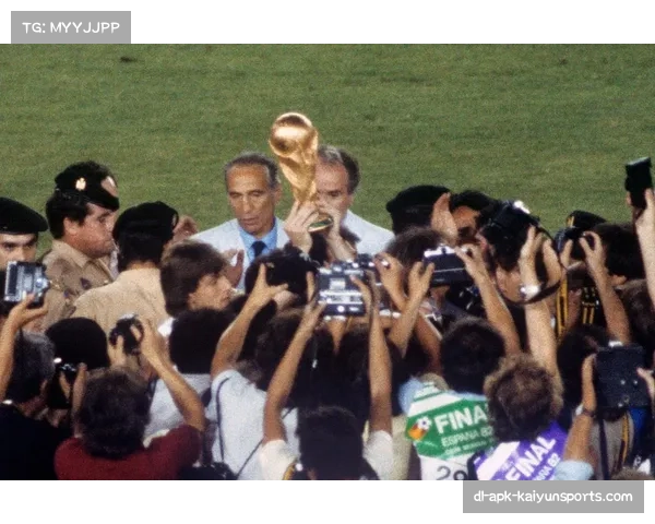 英超联赛中场控制力对比 恩佐凯塞多组合表现评估